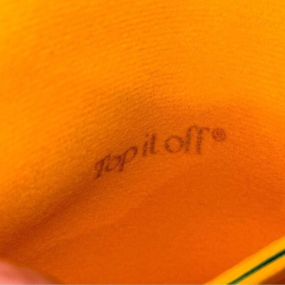 Top It Off Anchor Wristlet - Picture 3 of 5